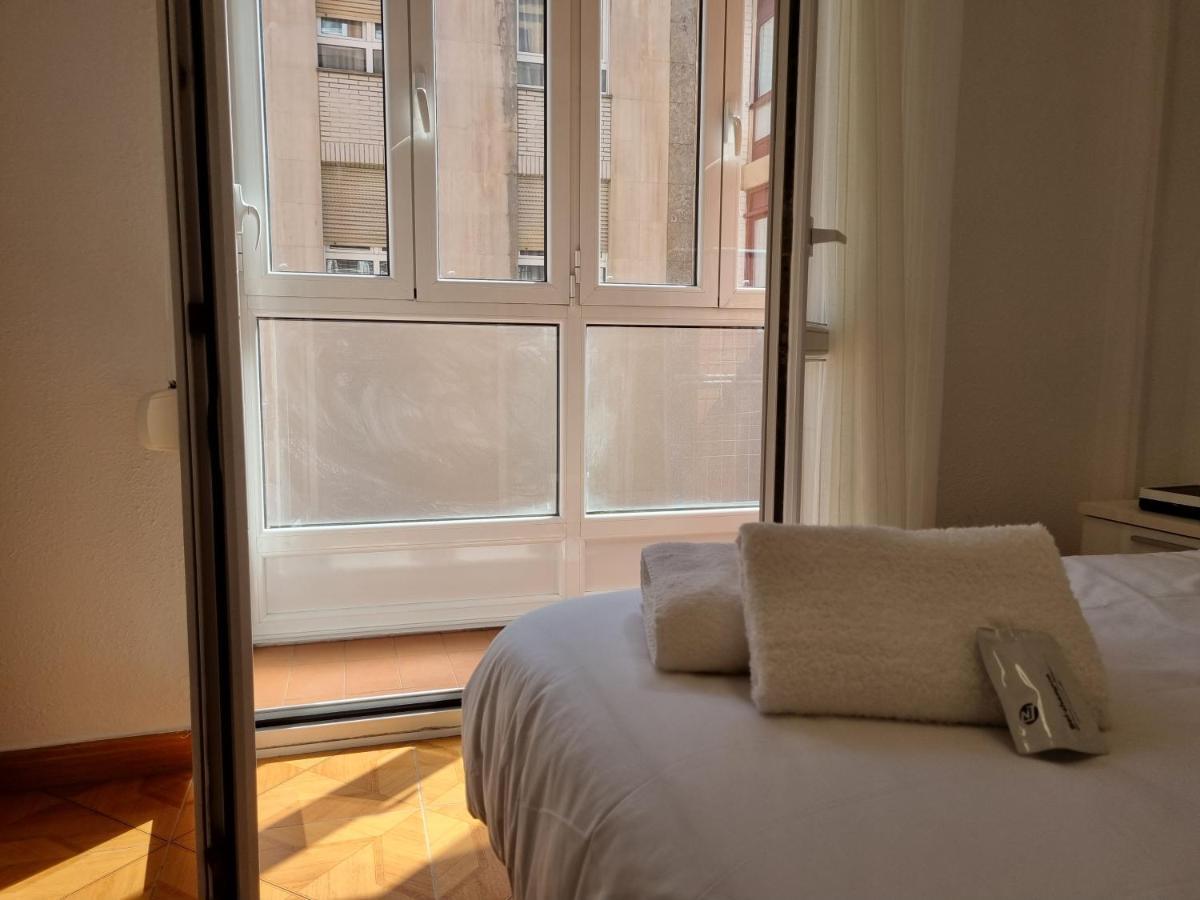 142A Apto 2 Habitaciones Playa San Lorenzo Gijón Eksteriør billede