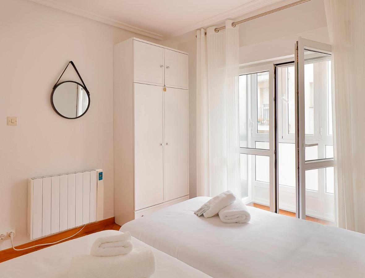 142A Apto 2 Habitaciones Playa San Lorenzo Gijón Eksteriør billede
